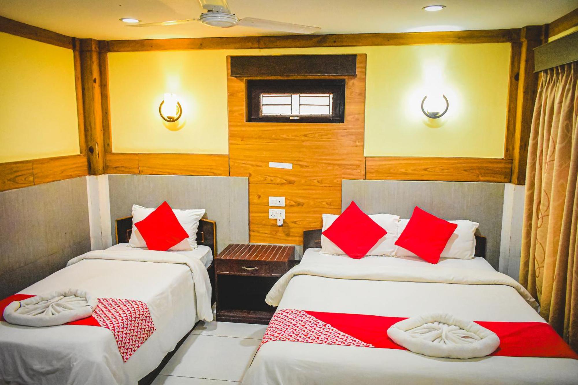 Chitwan Riverside Resort Sauraha Dış mekan fotoğraf