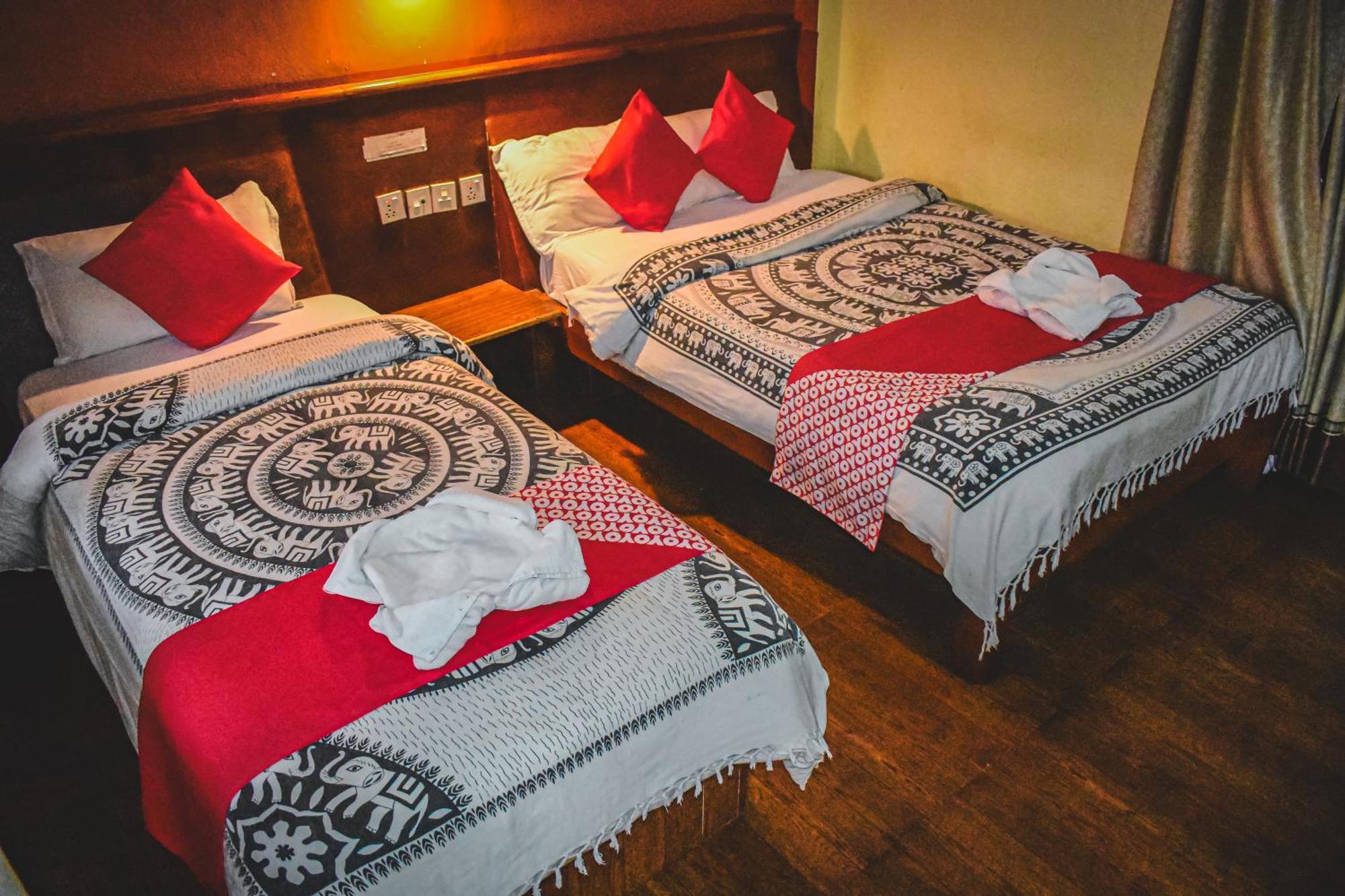 Chitwan Riverside Resort Sauraha Dış mekan fotoğraf